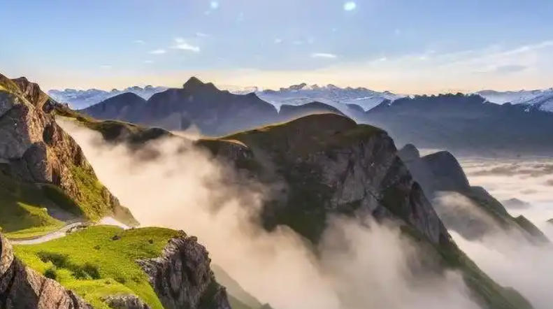 凤凰传奇影业有限公司轮播图1